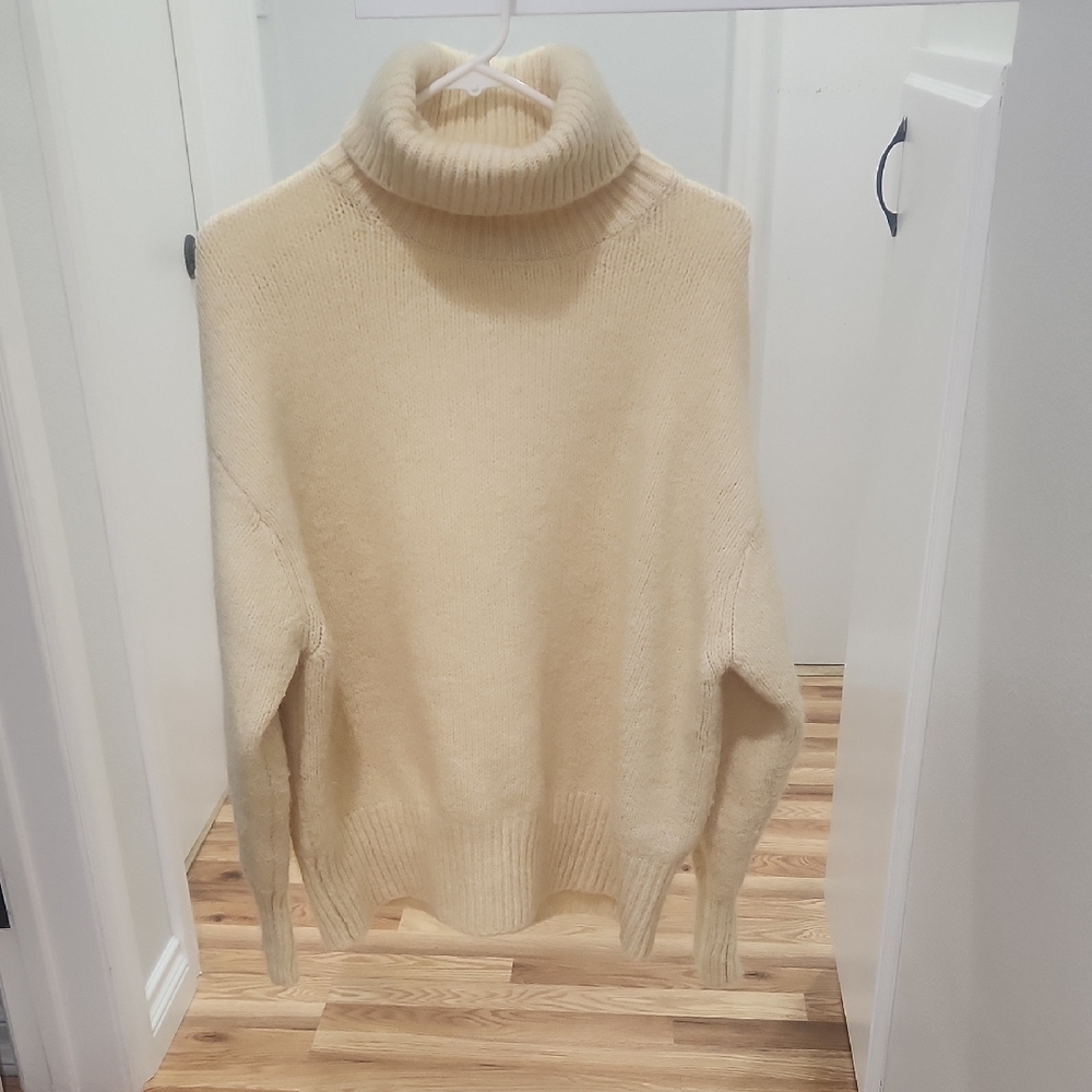 Zara Crochet Turtleneck Size L